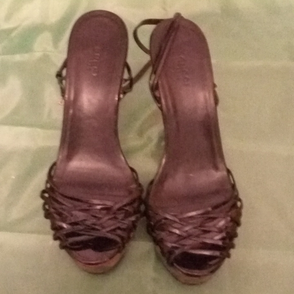 Platform sandals - Picture 1 of 4